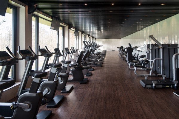 Có nên chọn thiết bị phòng gym nhập khẩu 1