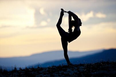 Vì sao bạn nên tập Yoga thay vì lựa chọn các môn thể thao khác. 25