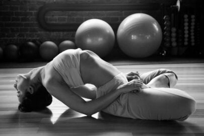 CHUỖI TƯ THẾ YOGA BẠN NÊN TẬP LUYỆN SAU MỘT NGÀY LÀM VIỆC 18