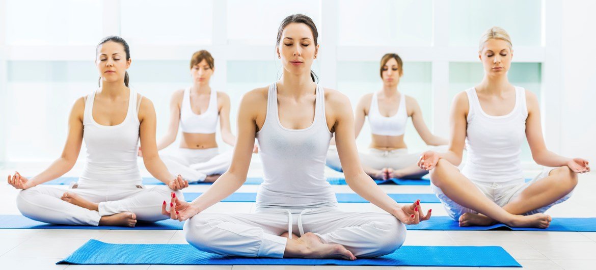 van-dong-yoga_01-1 Những tác động lên cơ thể khi bạn vận động Yoga ( Phần 1) 1