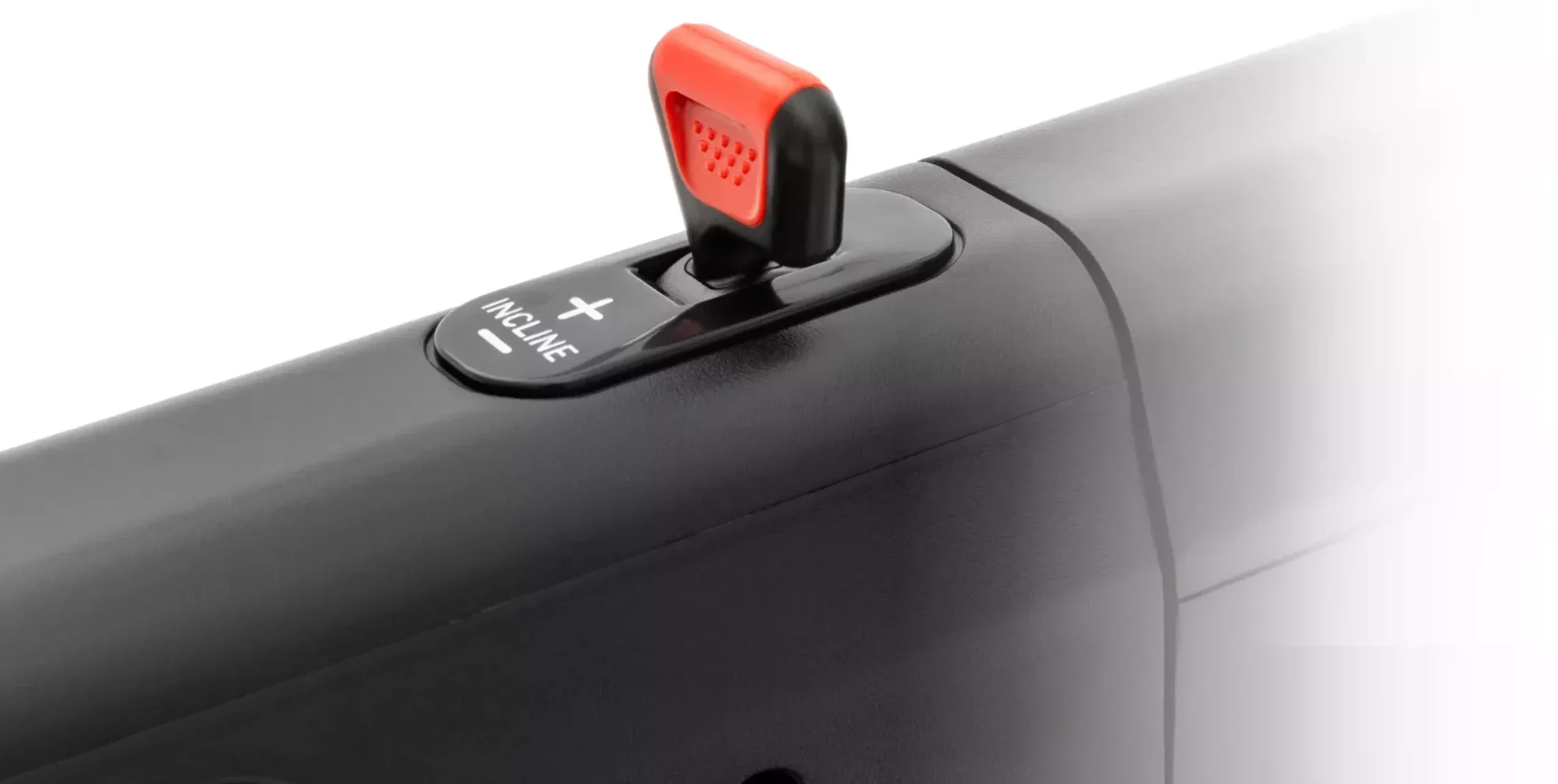 Máy chạy bộ cao cấp Spirit XT685