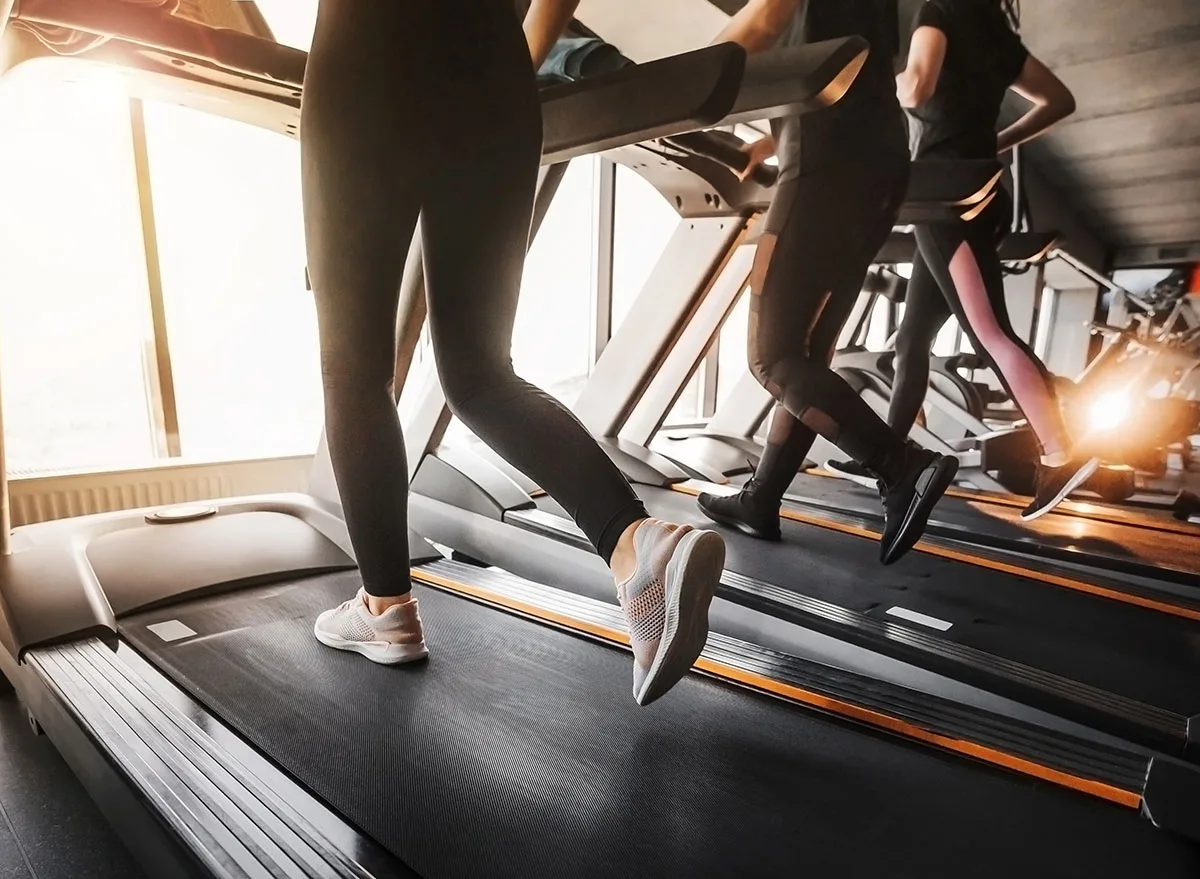 Kinh Nghiệm Chọn Máy Chạy Bộ Phòng Gym Chuyên Nghiệp, Bền Máy 3