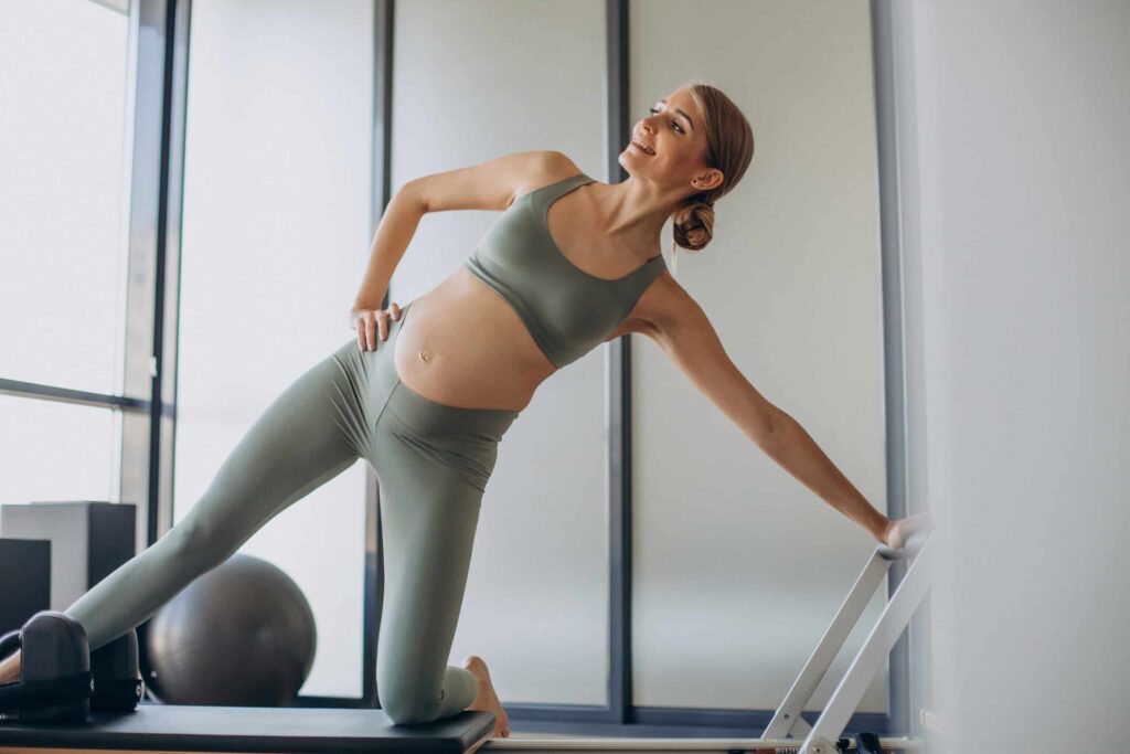 Bà Bầu Tập Pilates Được Không? Lưu Ý & Khi Nào Nên Bắt Đầu 4 Bà Bầu Tập Pilates Được Không? Lưu Ý & Khi Nào Nên Bắt Đầu 4