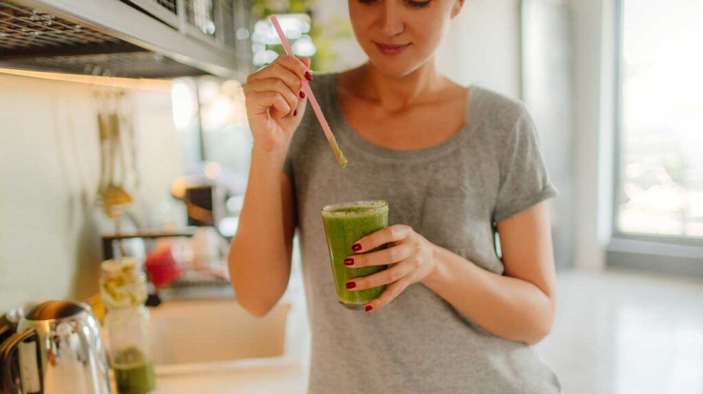 Hướng Dẫn Uống Smoothie Giảm Cân Nhanh 4