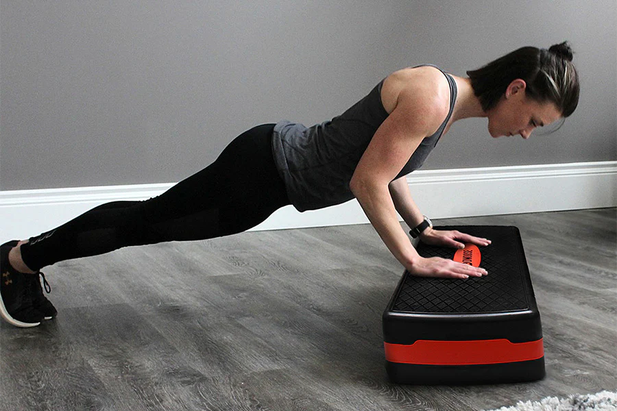 9 Bài Tập Thân Trên Cho Nữ Tại Phòng Gym Hiệu Quả 2