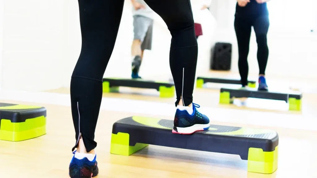 11 Bài Aerobic Cho Người Trung Niên Và Cao Tuổi 4