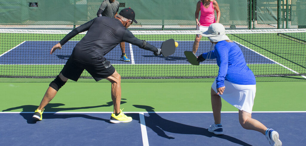 Pickleball Là Gì? Khám Phá Cách Chơi, Dụng Cụ Và Địa Điểm Chơi Pickleball 4