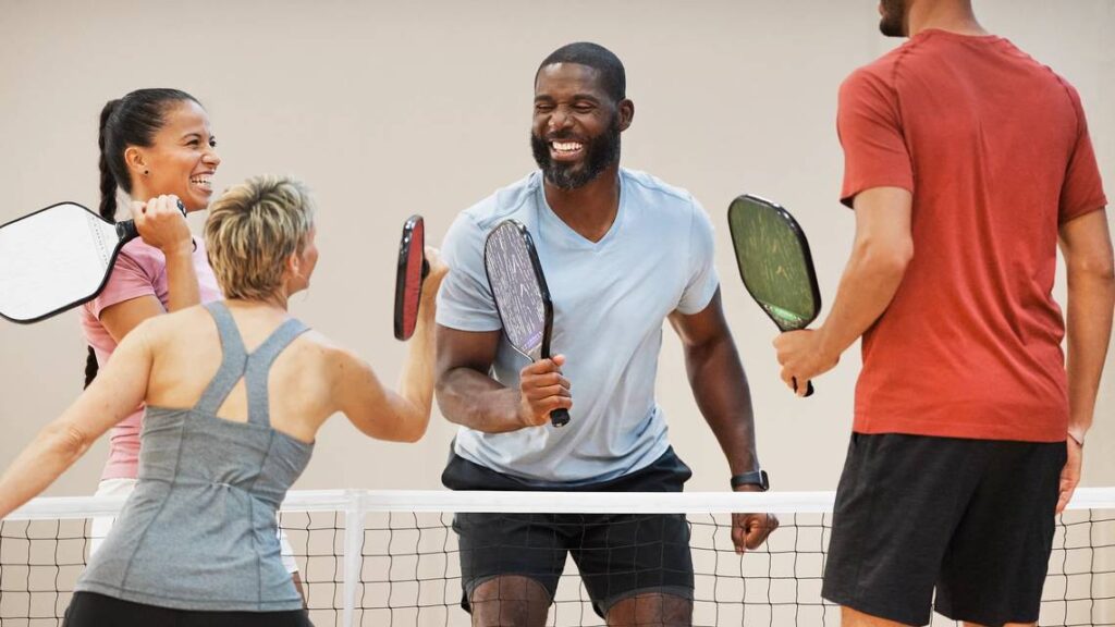 Pickleball Là Gì? Khám Phá Cách Chơi, Dụng Cụ Và Địa Điểm Chơi Pickleball 6